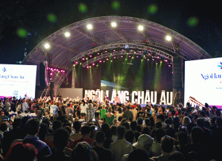 Trai nghiem ngoi lang the gioi voi bo sach du hoc chau Au